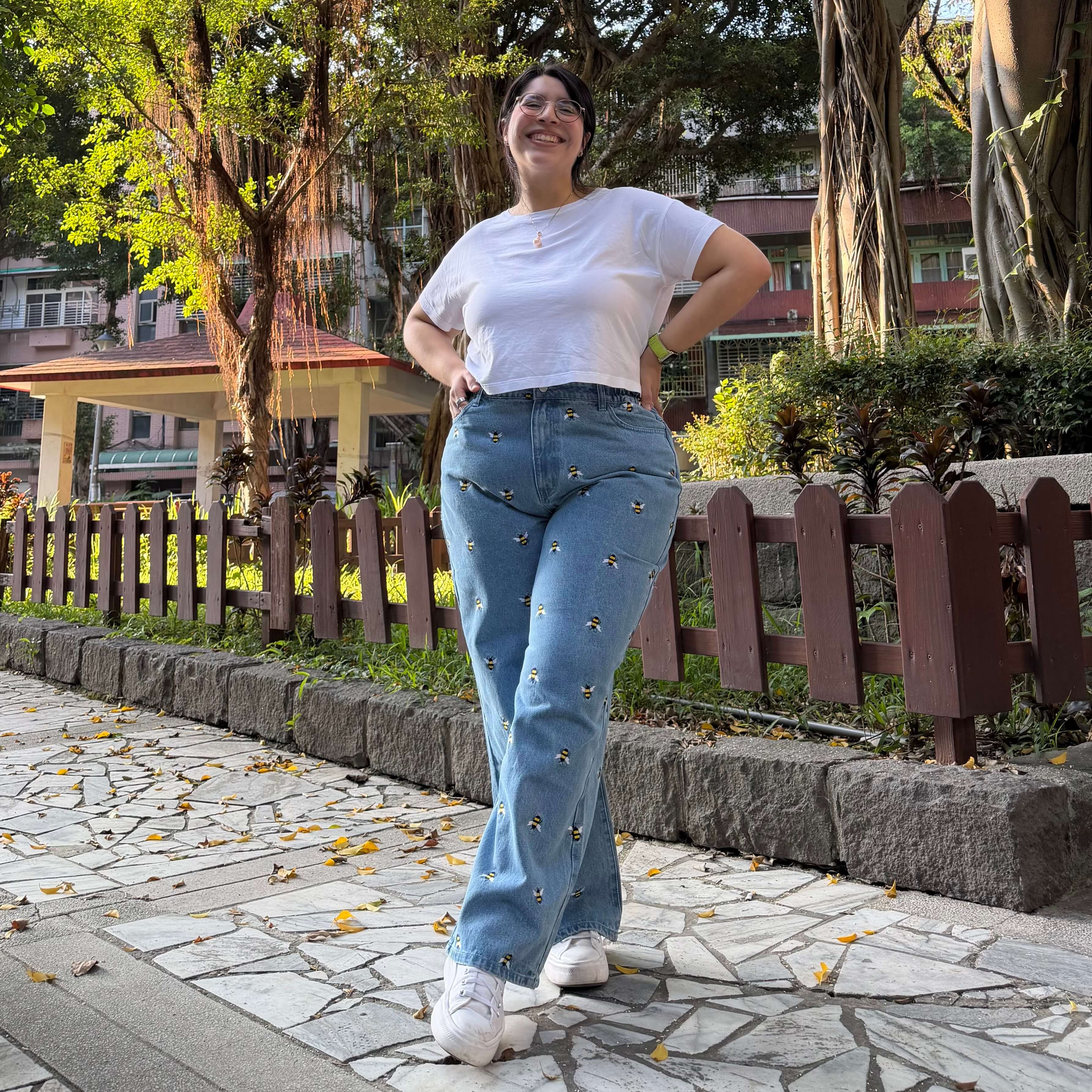 29" Inseam Jeans - Light Wash with Bees