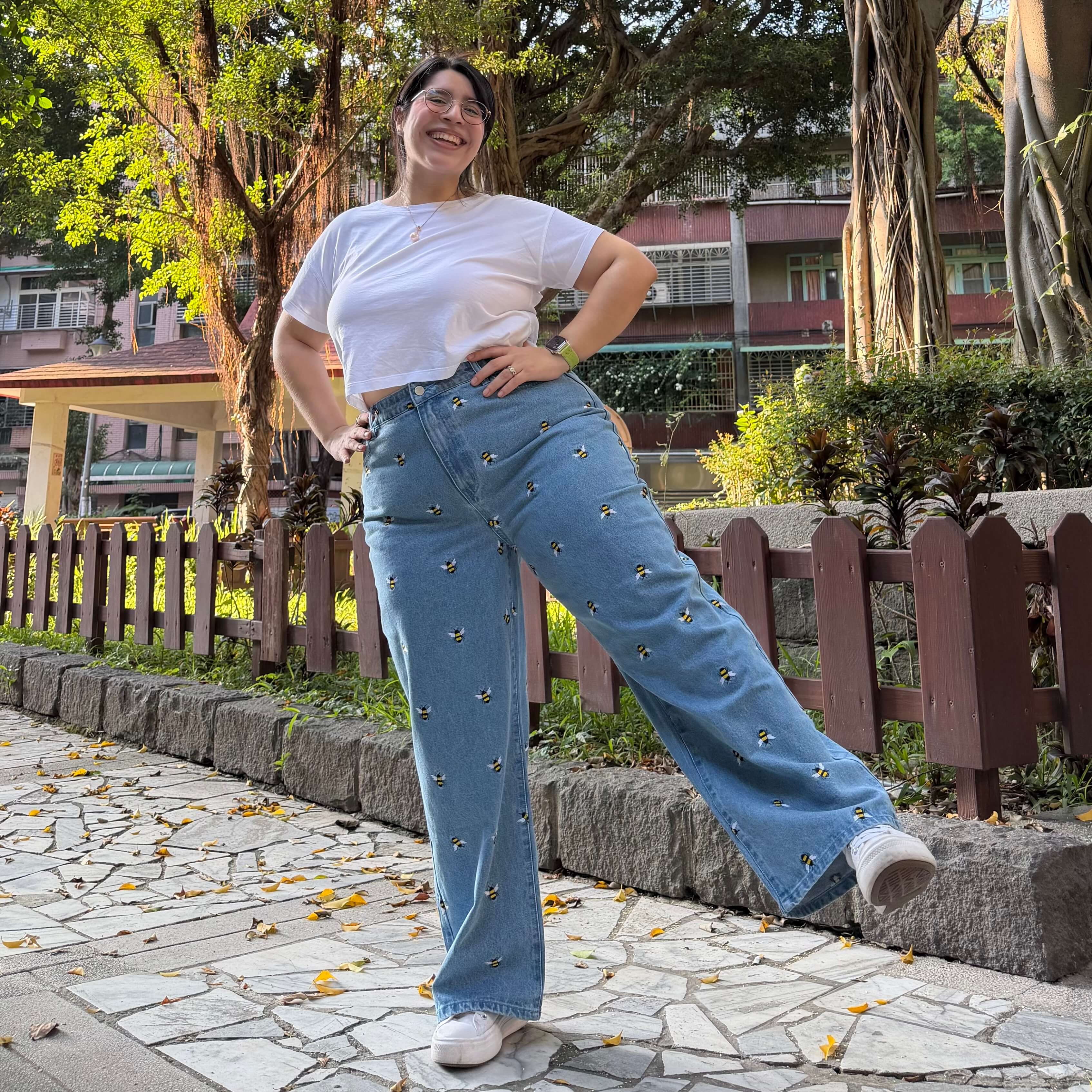 29" Inseam Jeans - Light Wash with Bees